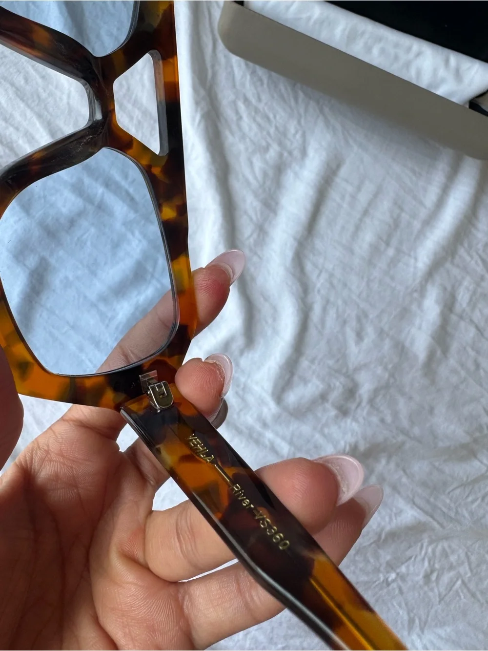 VEHLA Tortoise Hexagonal Oversized Sunglasses